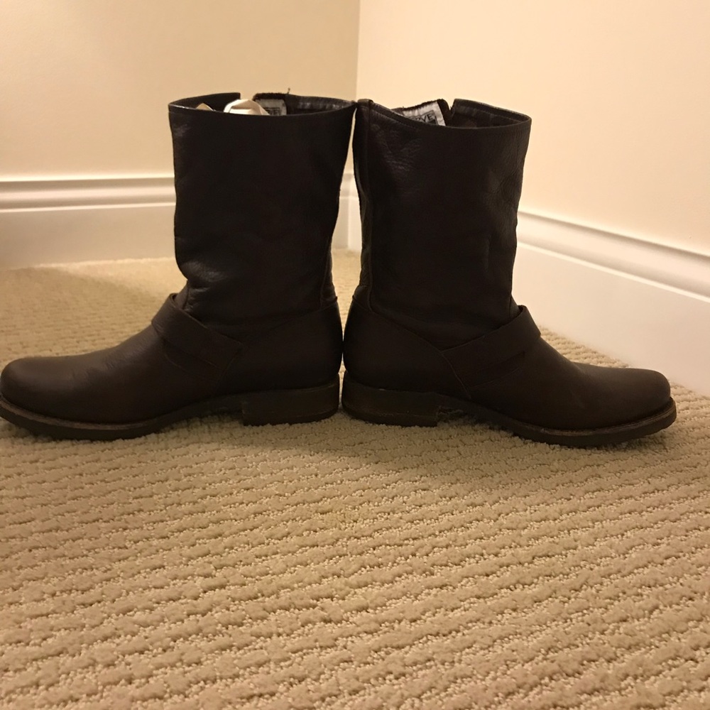 Frye Veronica Short Boot, Made In Mexico - Picture 7 of 8